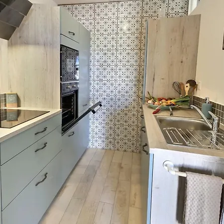 Holiday home La Catalane Theza